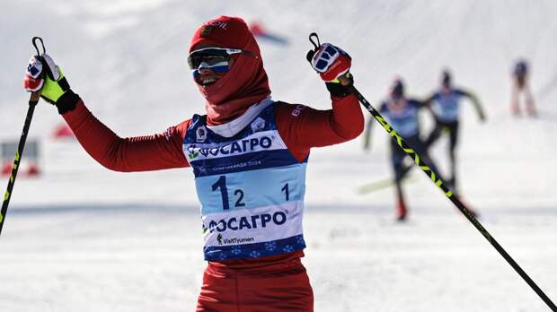 «Слабыми были все»: Степанова ушла на последний этап седьмой, но выдала шикарный финиш в командном спринте