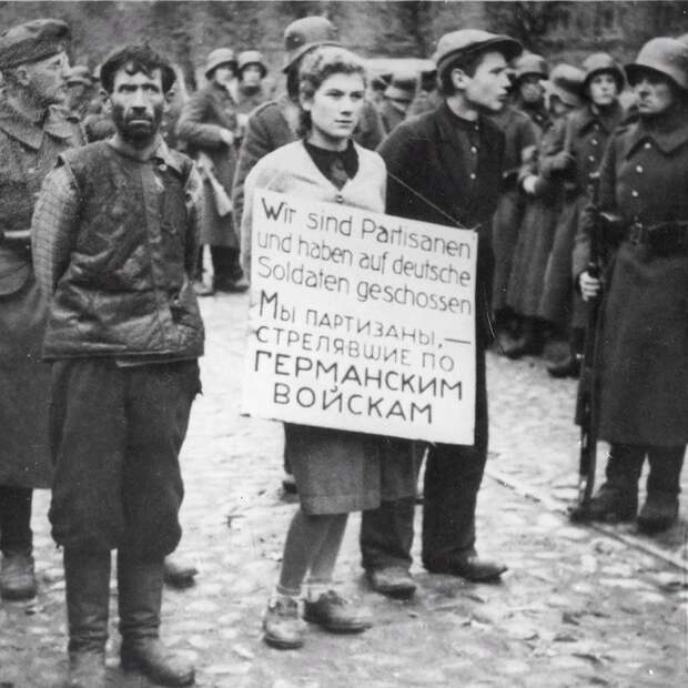 Только в мае-июле 1942 года при активном участии генерального комиссара были уничтожены 55 тыс. евреев./Фото: pbs.twimg.com