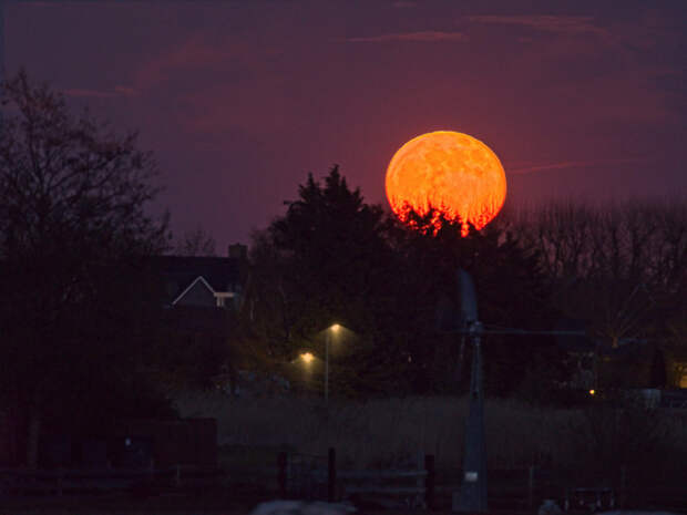 Supermoon by Roger & Paula Berk on 500px.com