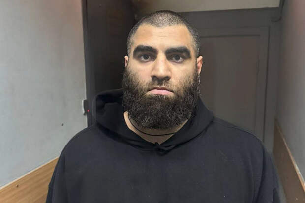 Блогеру Арсену Маркаряну продлили арест до 9 августа