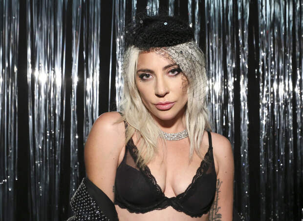 Триумф Леди Гаги: как после токсичных отношений, изнасилования и унижений звезда нашла любовь и дала рекордный концерт