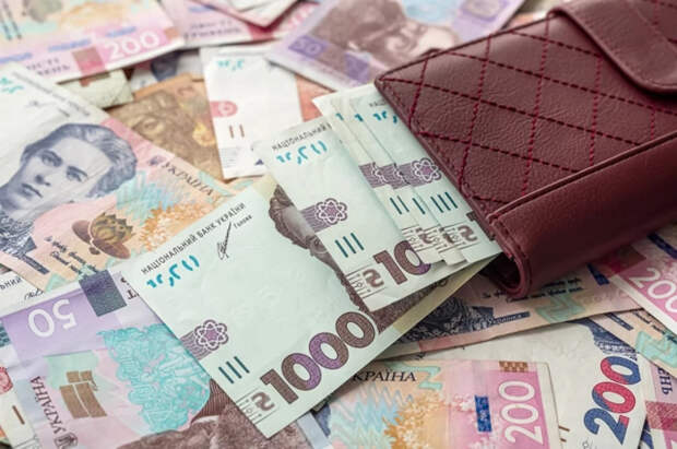 Курс доллара впервые в истории Украины превысил 43 гривны