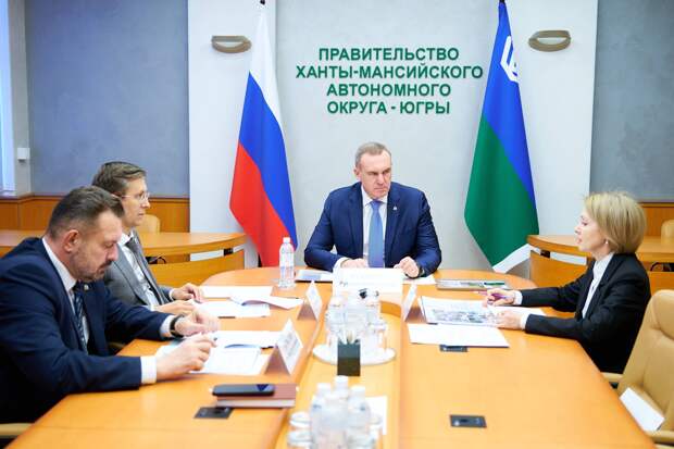 Губернатор ХМАО намерен выдвинуть детского омбудсмена Низамову на новый срок