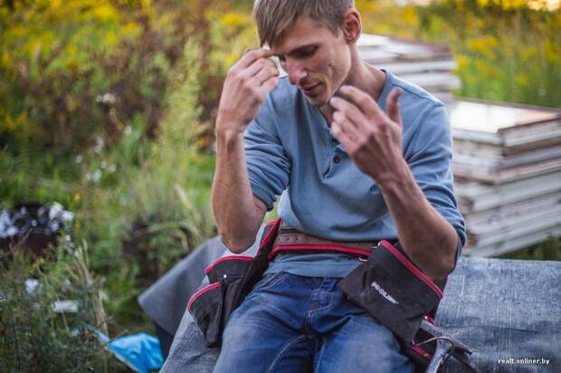 Рай в шалаше. Молодая пара живёт в вагончике и своими руками строит дом Рай в шалаше. Молодая пара живёт в вагончике и своими руками строит дом