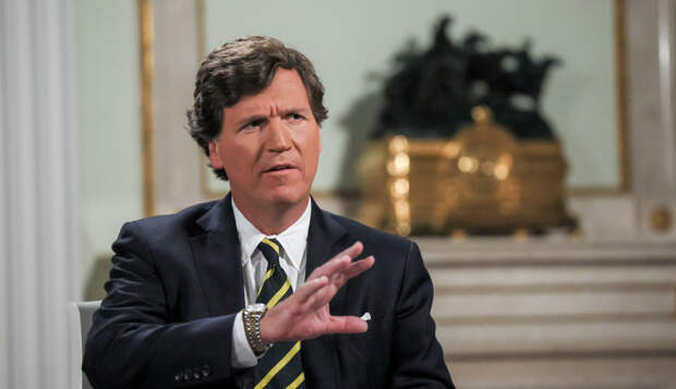 Карлсон обратился к военным США с просьбой на фоне скандала с Трампом