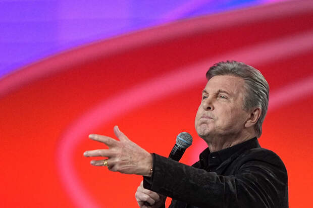 Лещенко рассказал о раздражающем его большом числе черных в футболе и баскетболе