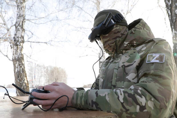 Операторы БПЛА нанесли серию ударов по станции связи в Новосибирской области