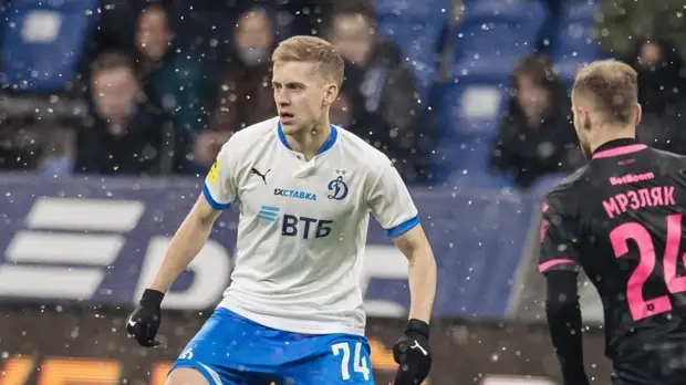 «Динамо» победило «Уфу», игравшую вдевятером