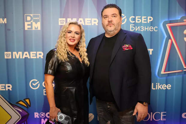 Анна Семенович показала “страдания” своего женатого жениха на шопинге