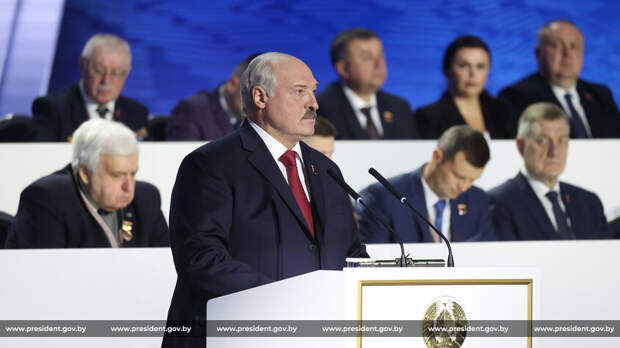 Лукашенко ответил на вопрос об участии в выборах президента