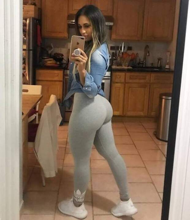 Спортивные девушки в обтягивающих штанах (46 фото)