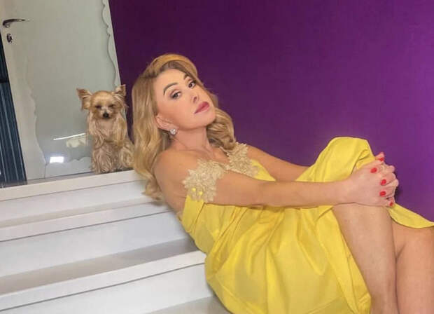 «Она вызвала полицию»: Успенская разругалась со стюардессой из-за собаки