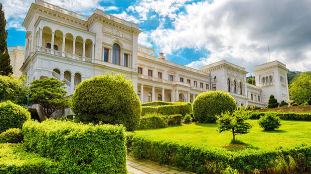 Ливадийский дворец - любимое место Николая II в Крыму (ФОТО)