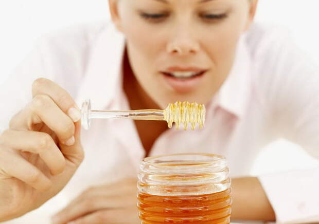 Из чего состоит натуральный пчелиный мед?