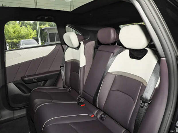 Совершенно новый большой 260-сильный гибридный кроссовер Mazda — очень дешево. Стартовали продажи Mazda EZ-60