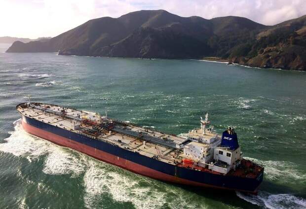 Британцы подняли авиацию против российского танкера, укрывшегося в их заливе