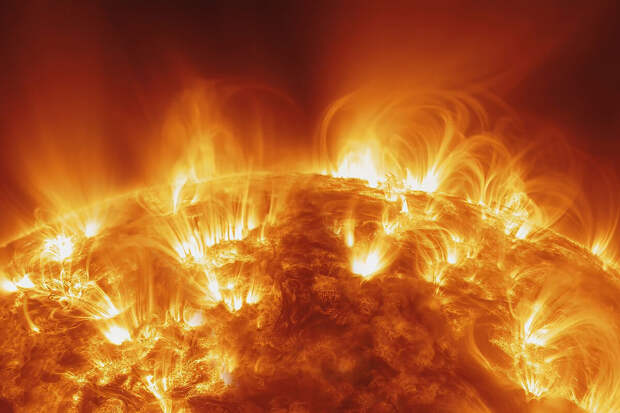Новая мощная вспышка произошла на Солнце 14 мая