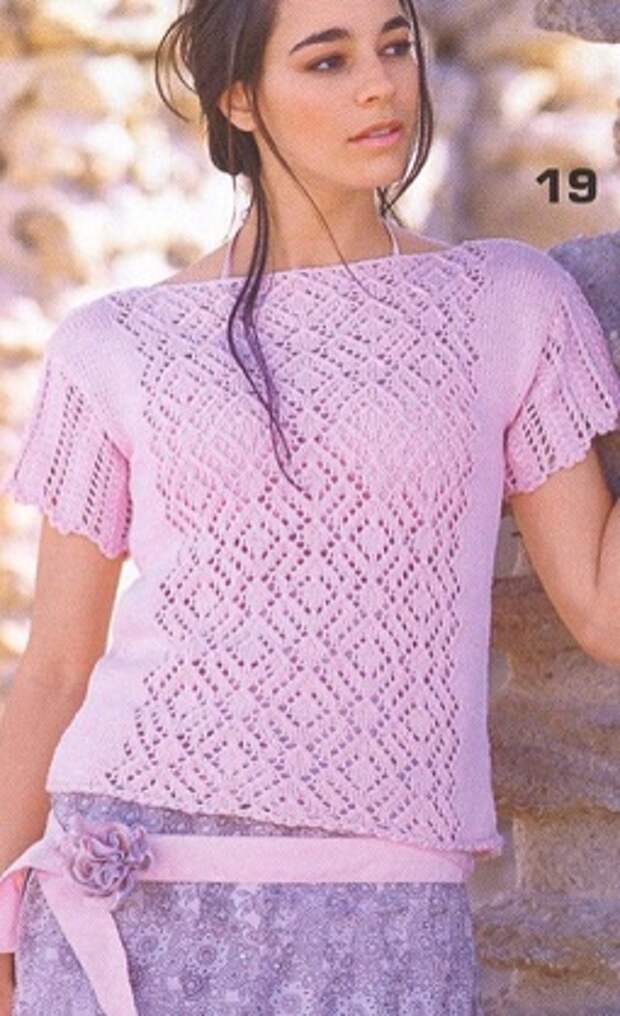 Розовая кофточка