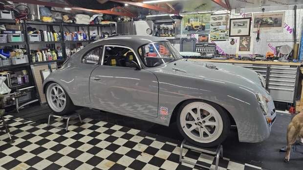 Продается Lotus Elise с внешностью Porsche 356