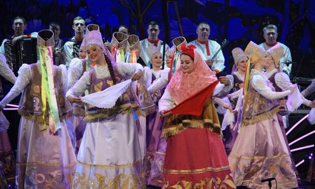 Северный русский народный хор выступил с юбилейным концертом в Санкт-Петербурге