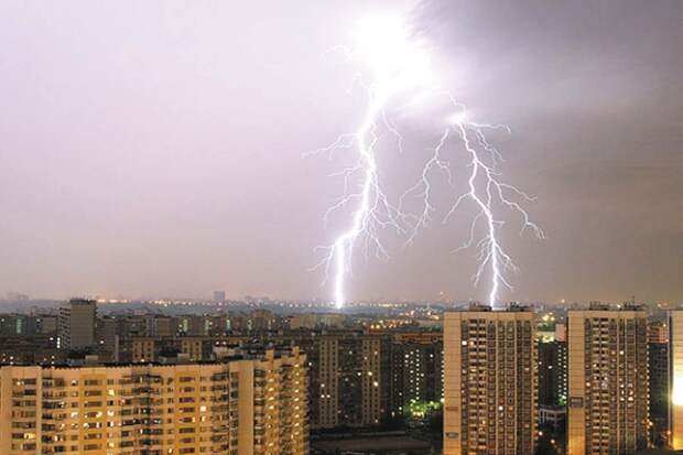 В Москве 21 мая ожидается гроза с порывами ветра до 15 метров в секунду