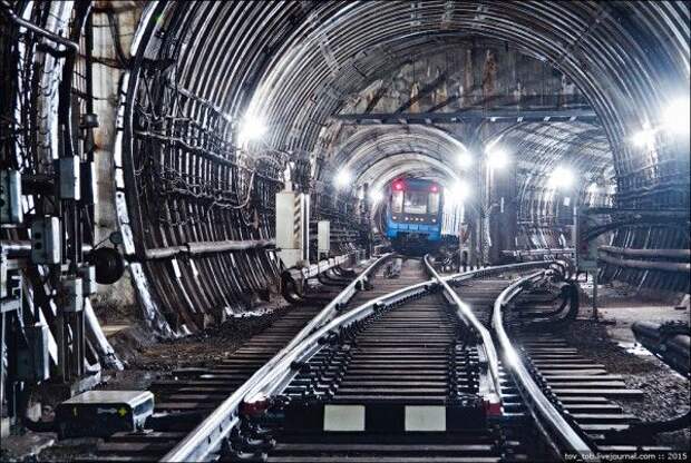 Почему в Киеве не строят метро? Воруют...