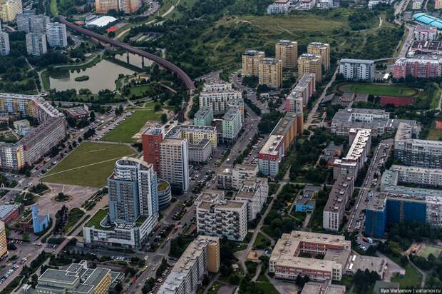 Основная идея была в том, чтобы нанизать новые микрорайоны на будущую ветку метро как бусины на нитку. СССР, архитектура, история, прага, факты