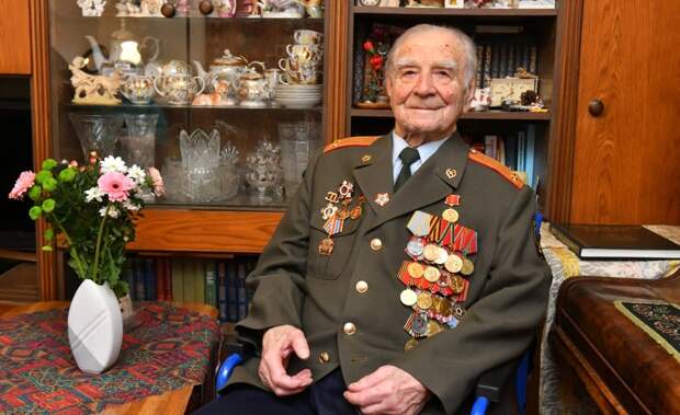 Всю свою жизнь Александр Михайлович связал с воинской службой/Денис Афанасьев, «Юго-Восточный курьер»