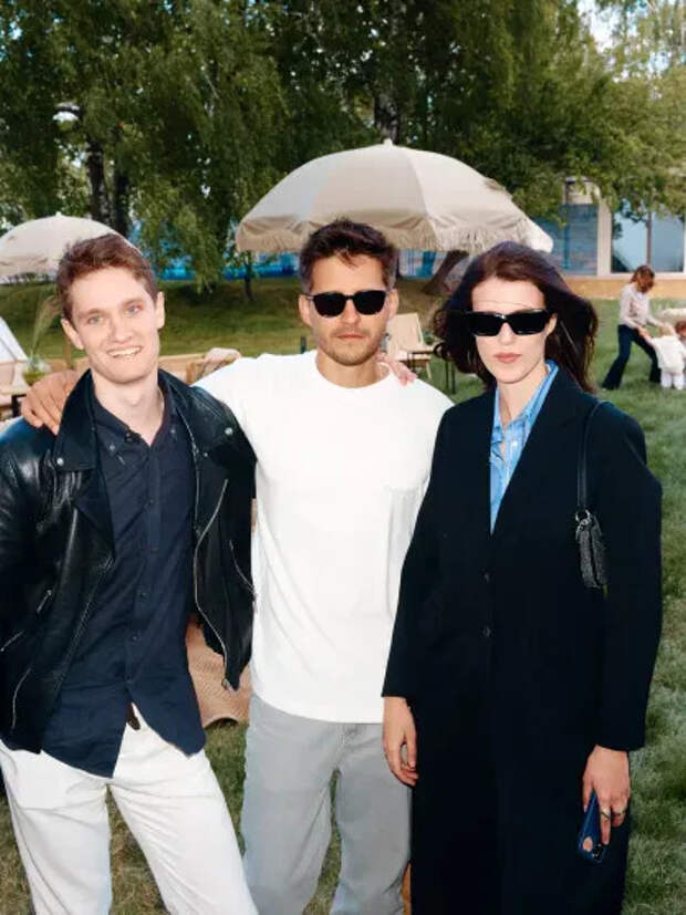 Владимир и Анита Аверьяновы, Дмитрий Викулин