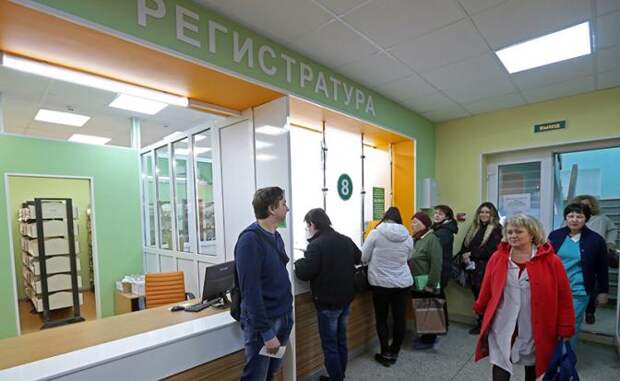 Врач министру пилюлю прописал: Минздрав хорошо осваивает деньги, с лечением получается плохо