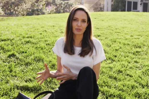 Суд встал на сторону Питта и обязал Джоли раскрыть личную переписку