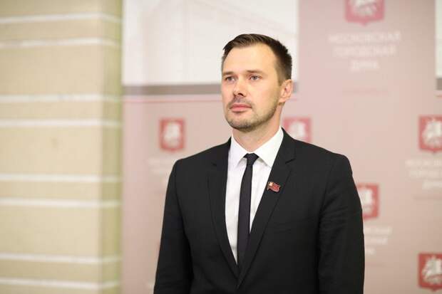 Депутат Мосгордумы Валерий Головченко: Безналичные расчеты снижают риск мошенничества
