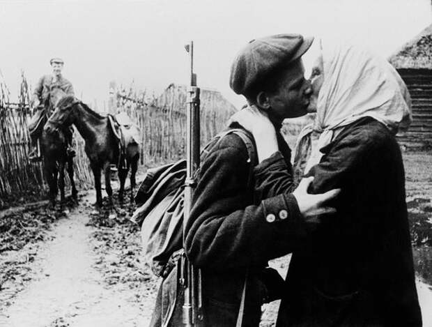 Сын уходит воевать, СССР, 1942 год   история, смотреть, фото