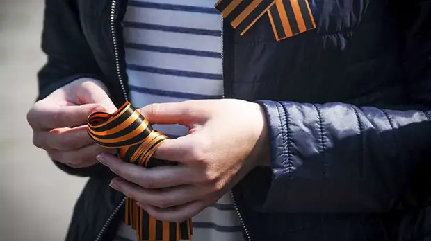 Полиция Молдавии пообещала не снимать с жителей георгиевские ленты 9 Мая