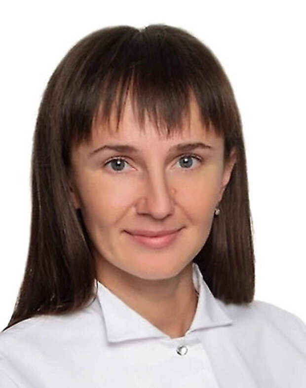 Врач Демьяновская назвала ранние признаки болезни Паркинсона у молодых