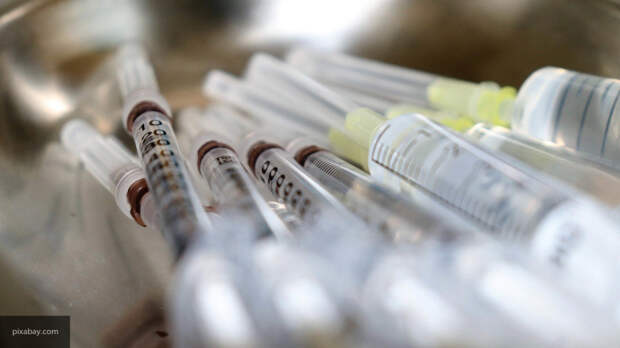 Вирусолог Зуев рассказал, что испытал новую вакцину от COVID на себе