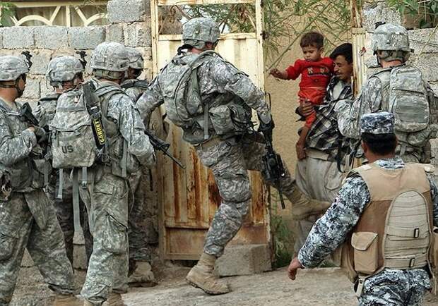 на фото - действия американских военных в Ираке