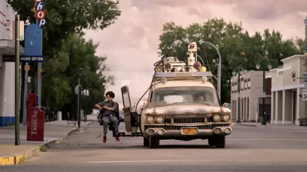 Младшее поколение за рулём эктомобиля: какими получились новые «Охотники за привидениями»