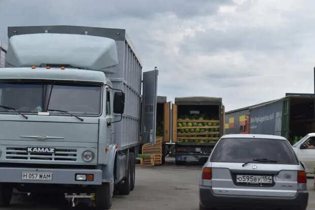 В Новосибирске ограничили движение большегрузов