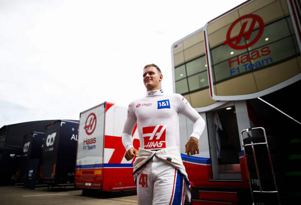 Bild: Мик Шумахер, скорее всего, останется в Haas на 2023 год