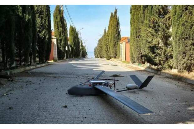 Прилет после праздника: По Севастополю бьют украинские дроны с американским «Старлинком»