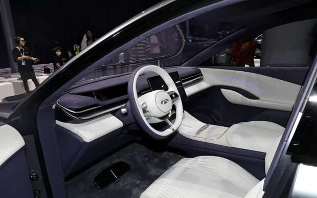 Этот седан Chery станет самым технологичным автомобилем бренда: подробности