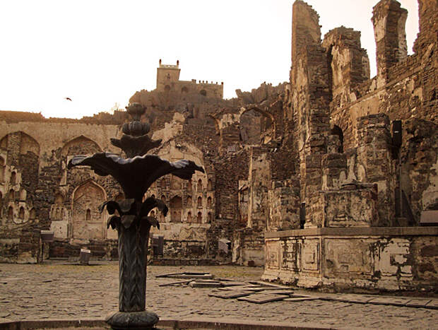 Руины легендарной Голконды сегодня. / Фото: pnb.m.wikipedia.org
