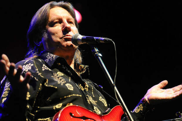 Певец Юрий Лоза заявил, что хиты последнего десятилетия являются кричалками