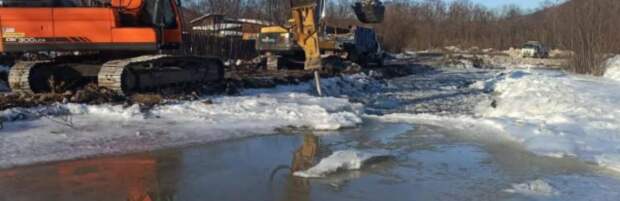 В Карагандинской области очищают русла рек для защиты от паводков