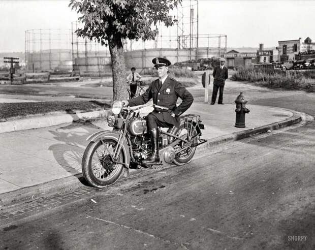 Полицейский на мотоцикле (Вашингтон, 1932 год) авто, мото, мотоцикл, мотоциклы, олдтаймер, ретро техника, ретро фото, фото