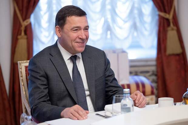 Губернатор Евгений Куйвашев поздравил жителей Свердловской области с Днем радио