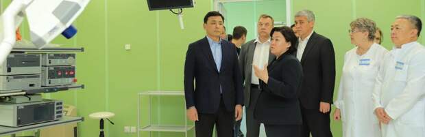 Алтай Кульгинов посетил больницы Карагандинской области