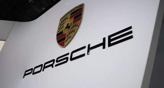 На аукционе продают редкие 60-летние санки Porsche из стекловолокна