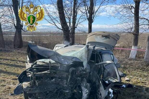 В Кабардино-Балкарии два человека погибли при столкновении легковушек